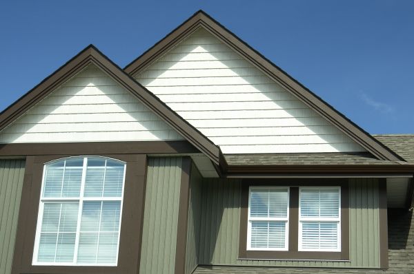 Cost of Vertical Vinyl Siding Repair in Hagerstown