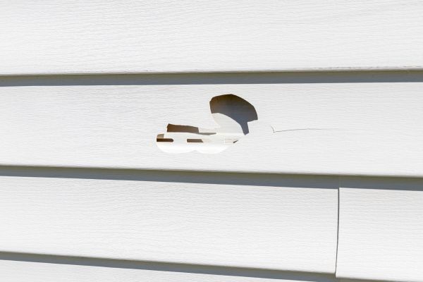Cost of White Vinyl Siding Repair in Hagerstown